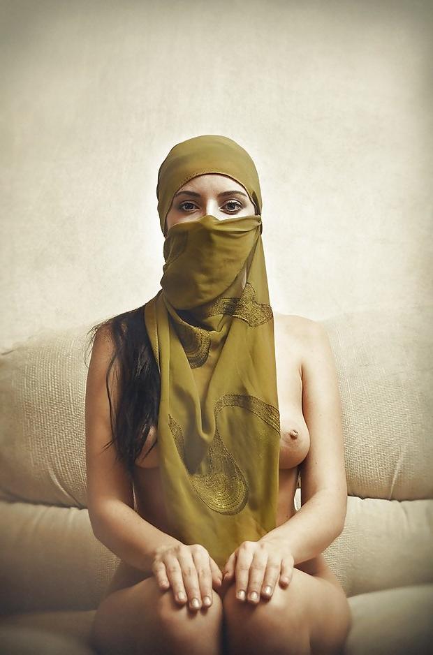 10P Nude Desi Babes 2