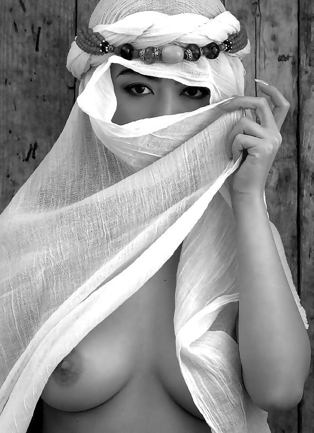 10P Nude Desi Babes 2