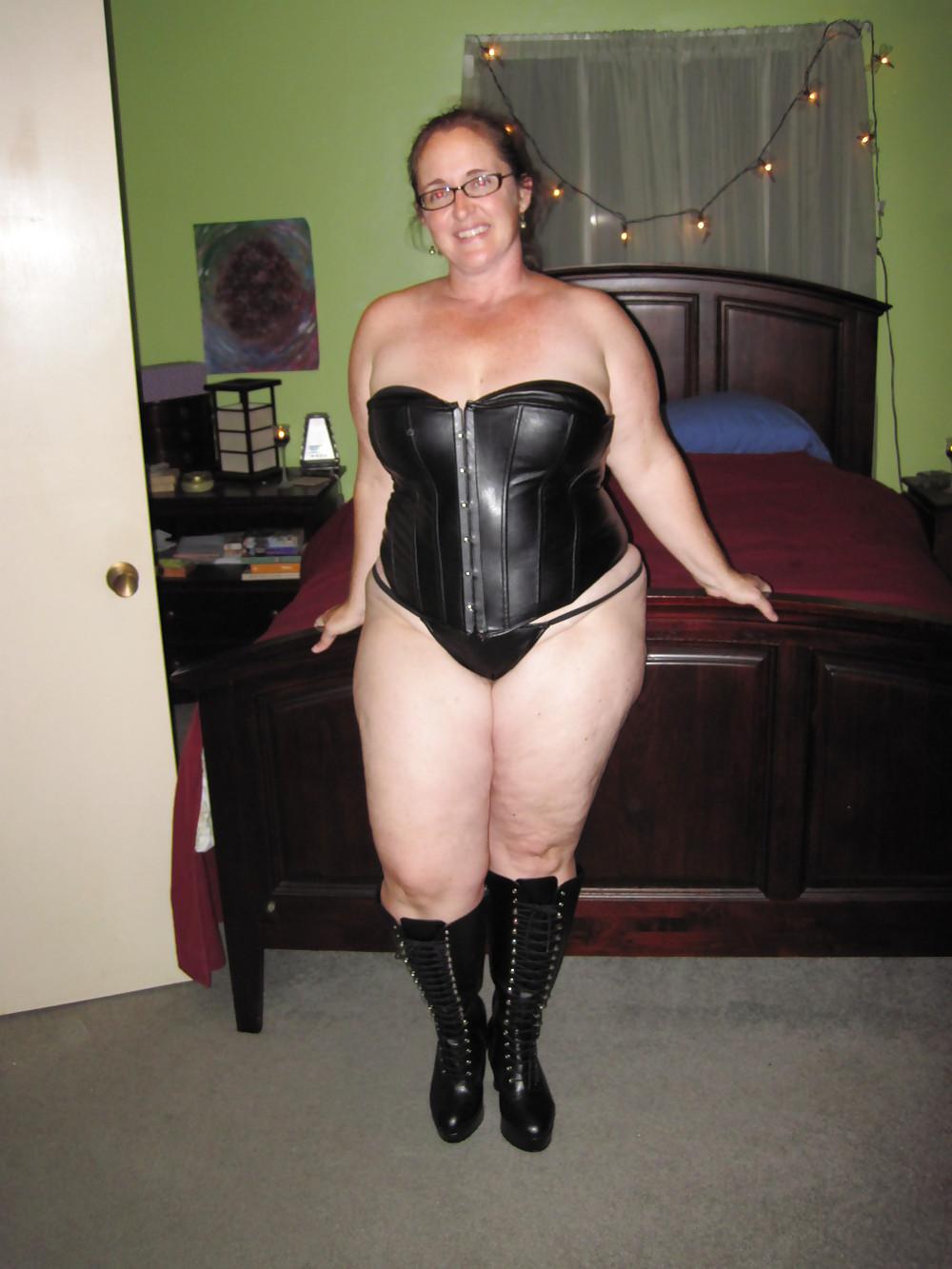 25P Maureen Lyall - Leather Corset Part 1