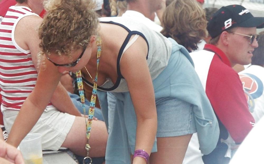 25P Some  chicks Downblouse & Upblouse  porn pics