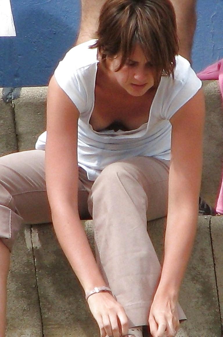25P Some  chicks Downblouse & Upblouse  porn pics