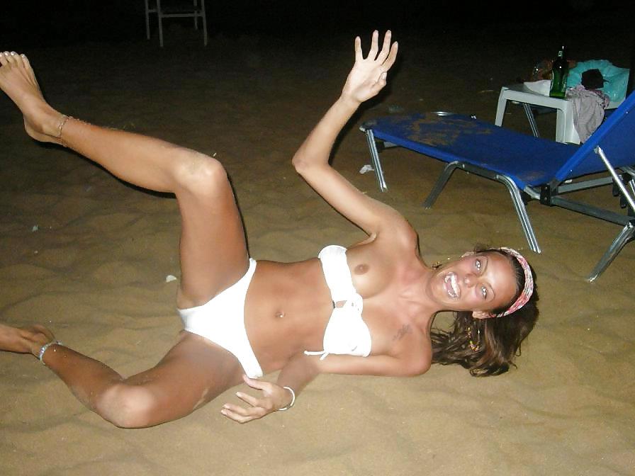 12P TheSandfly Oops! Poppin' Out!