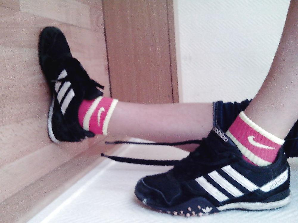 25P Socks Sneakers foot fetish
