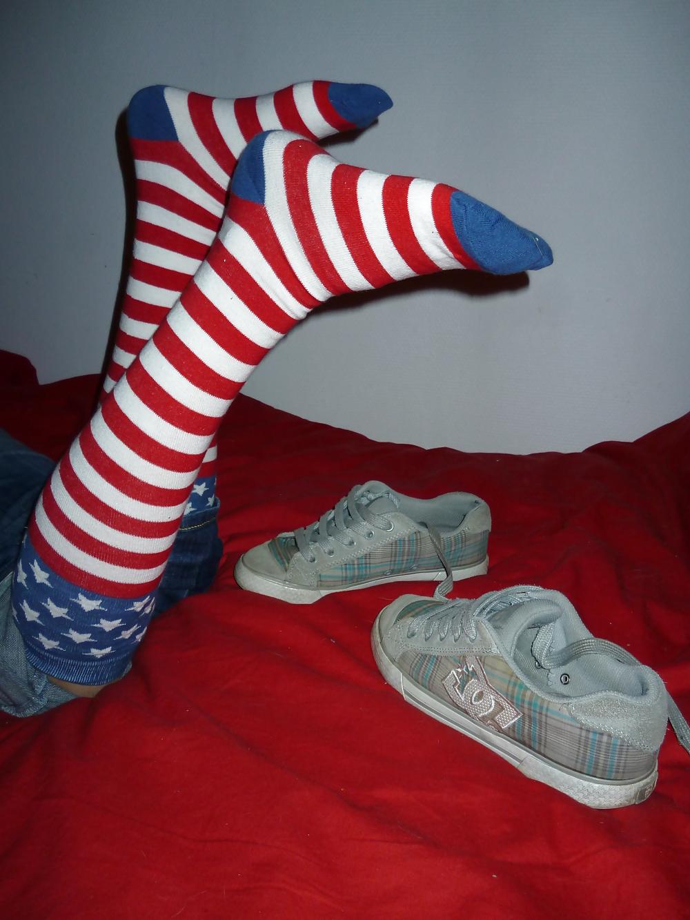 25P Socks Sneakers foot fetish
