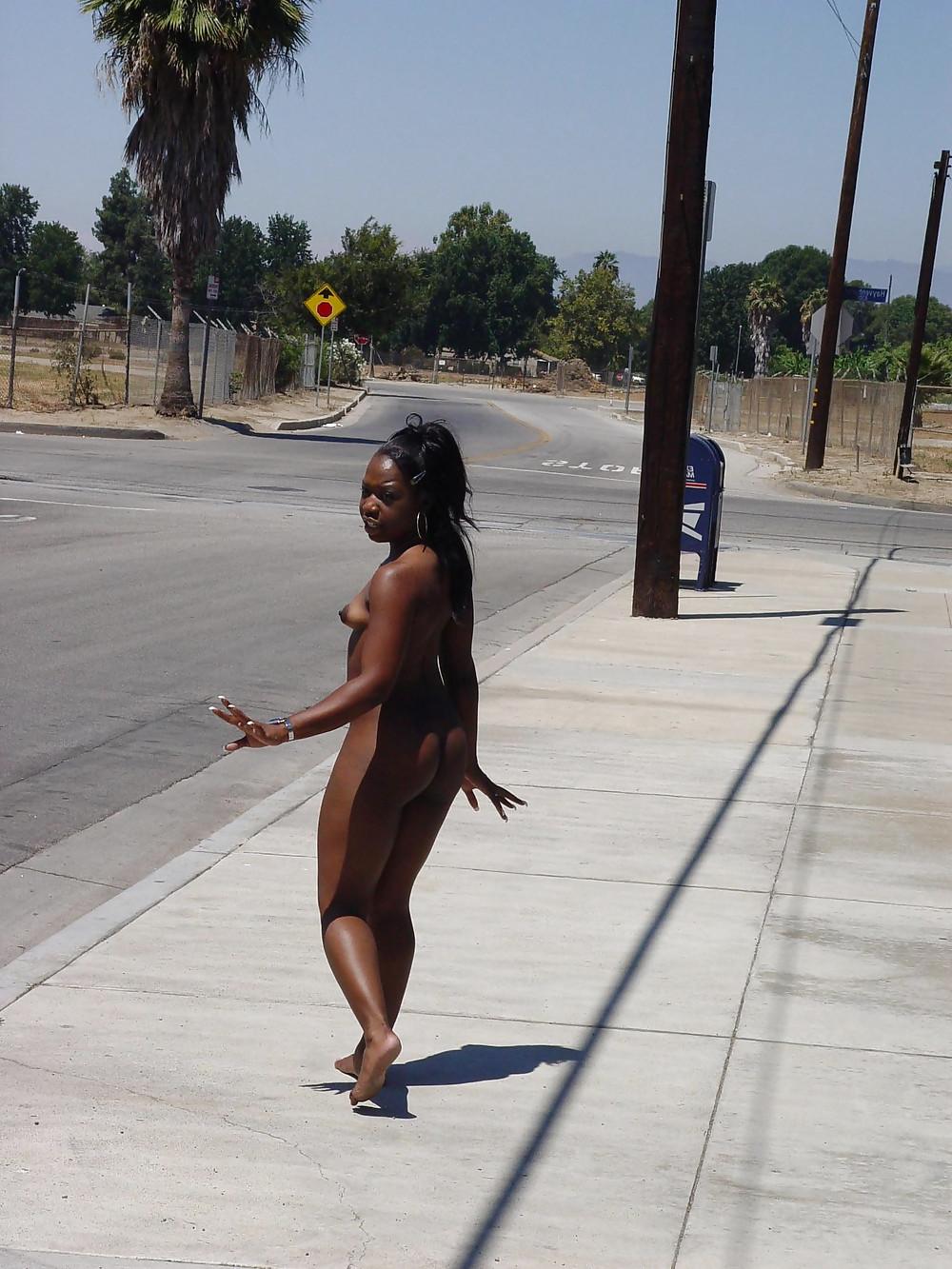 25P Public Nude Girls 16