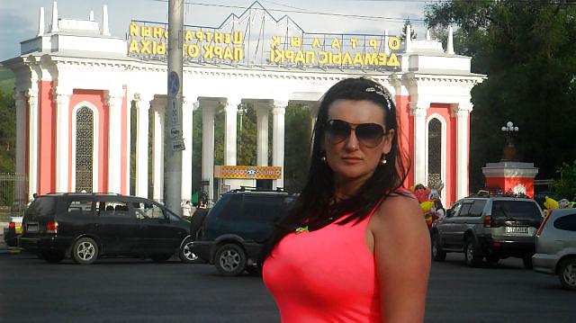 19P Busty Russian Woman 1329