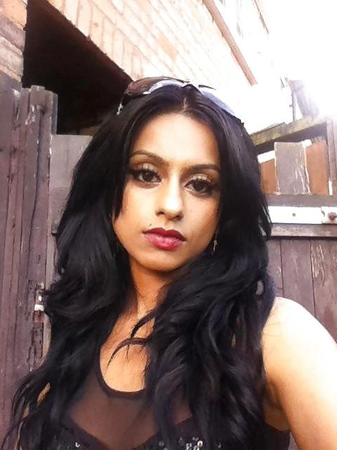15P Indian woman desi 