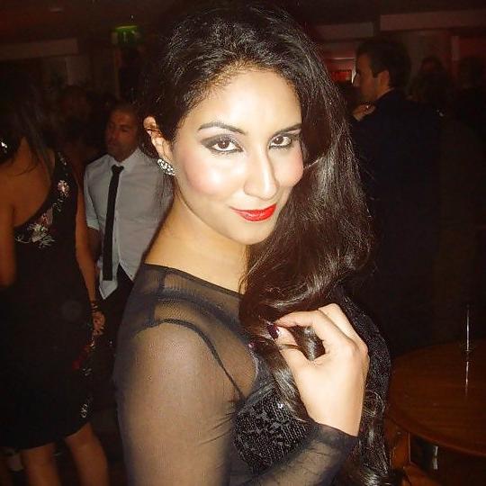 15P Indian woman desi 
