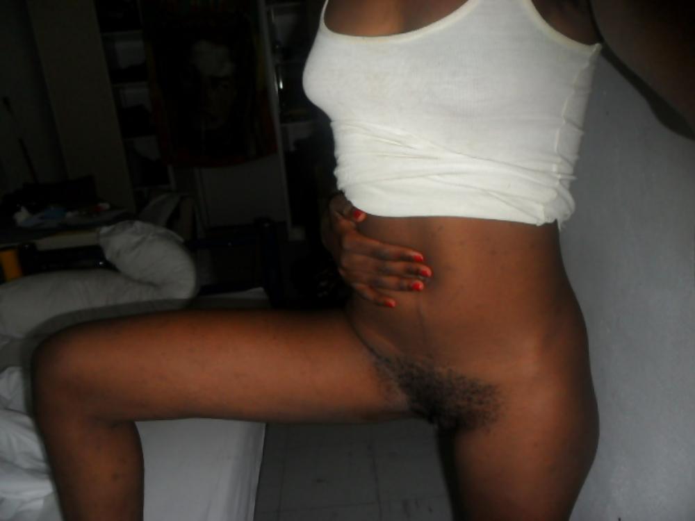 25P Ptite chatte africaine kiki nom ay