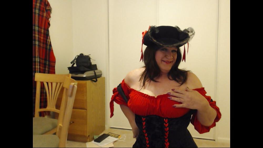 11P Halloween 2013