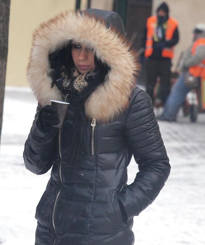 25P Beautiful sexy woman in winter fashion