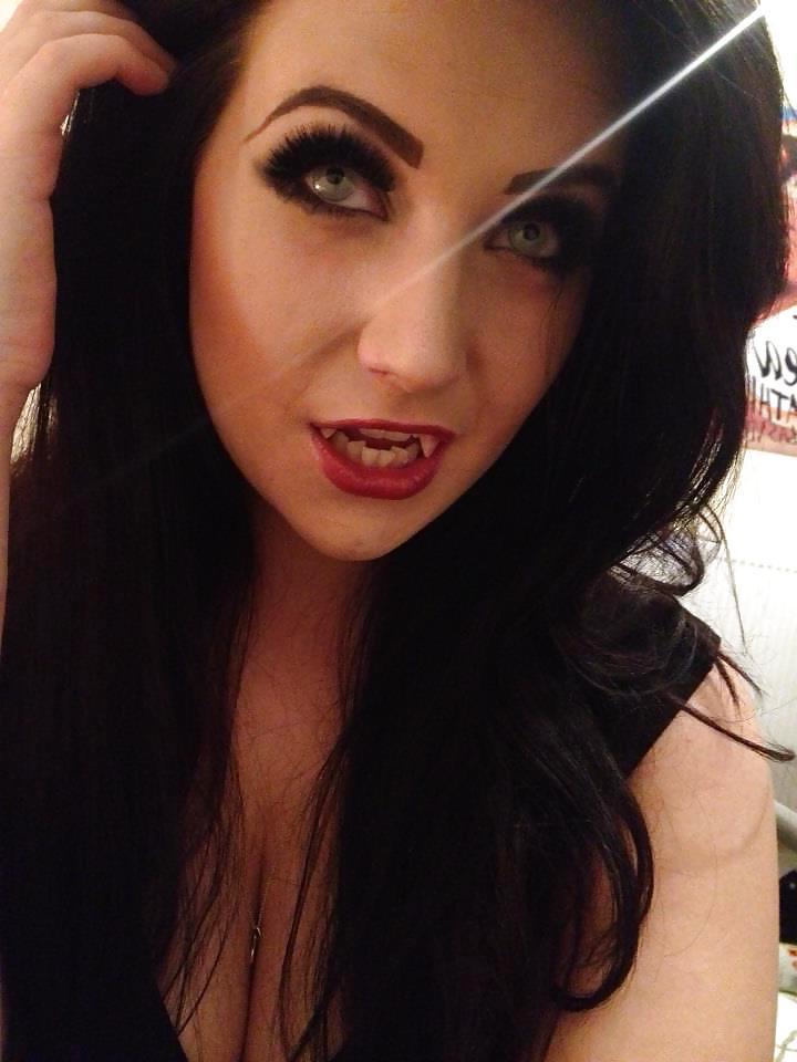16P Halloween '13 - #2