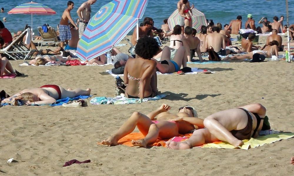 14P Candid Beach Shots