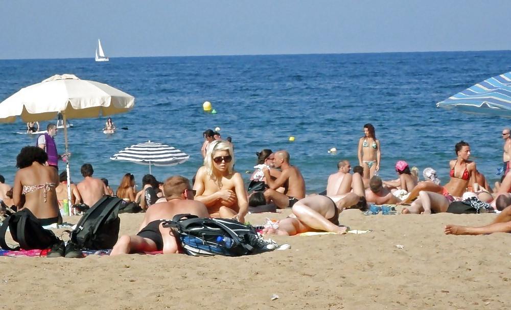 14P Candid Beach Shots