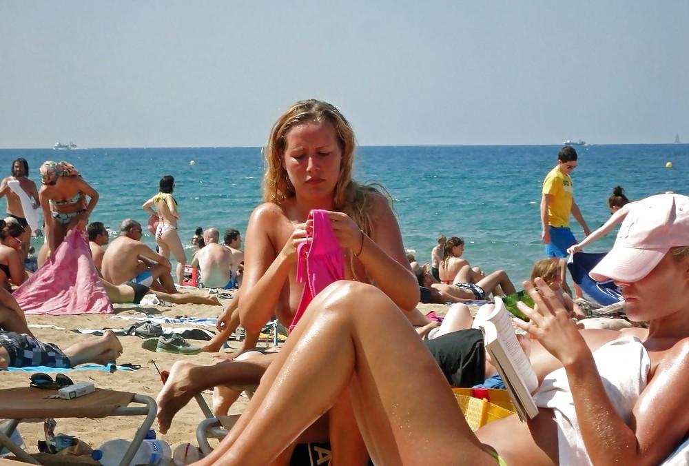 14P Candid Beach Shots