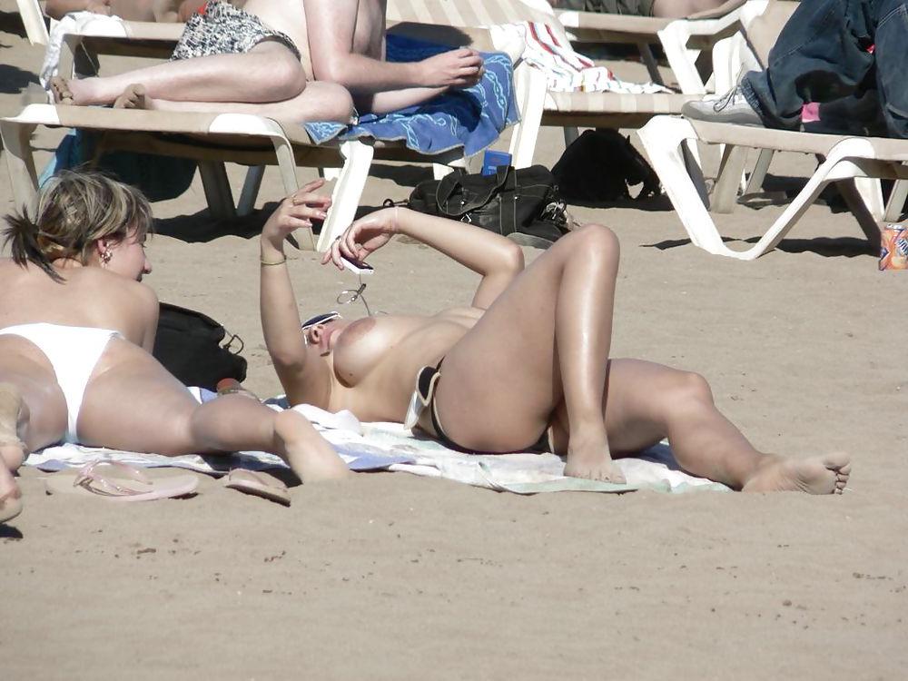 25P The beach 240