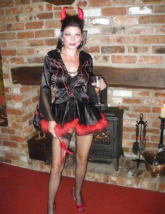 8P Happy halloween