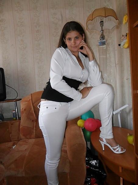 16P Busty Russian Woman 1379