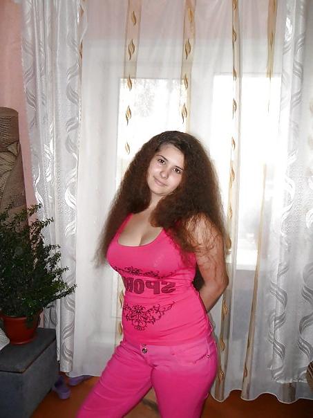 16P Busty Russian Woman 1379