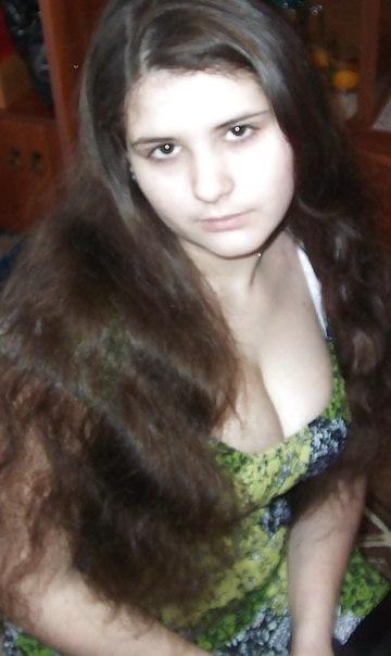16P Busty Russian Woman 1379
