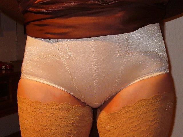12P Miederhose