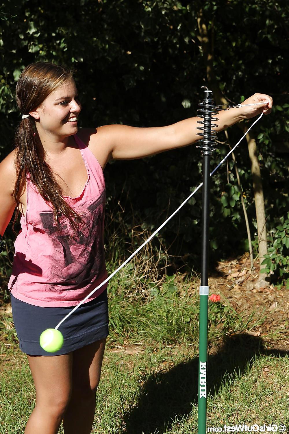 16P Aussie lesbians spreading pussies in the backyard