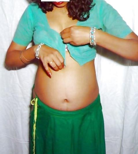 25P DESI AUNTY- SAREE WITHOUT FACE 