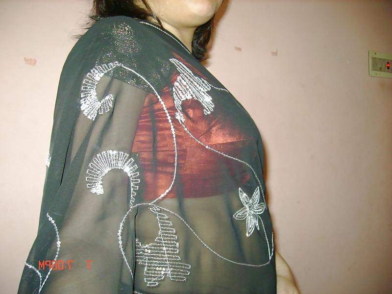 25P DESI AUNTY- SAREE WITHOUT FACE 