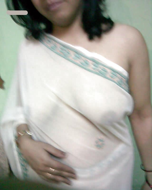 25P DESI AUNTY- SAREE WITHOUT FACE 