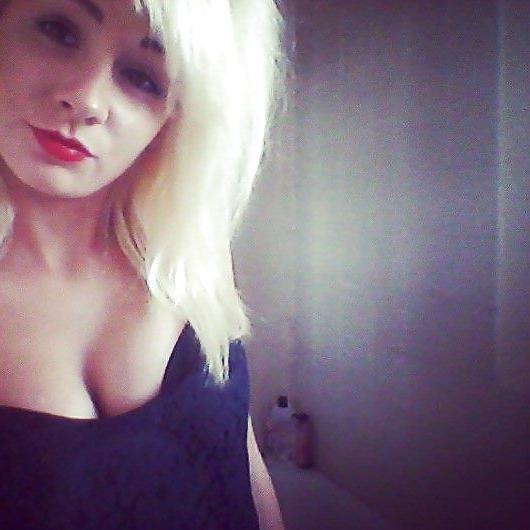 25P Nice skinny blonde facebook slut self shot