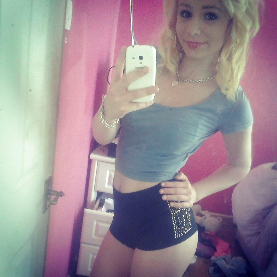 25P Nice skinny blonde facebook slut self shot