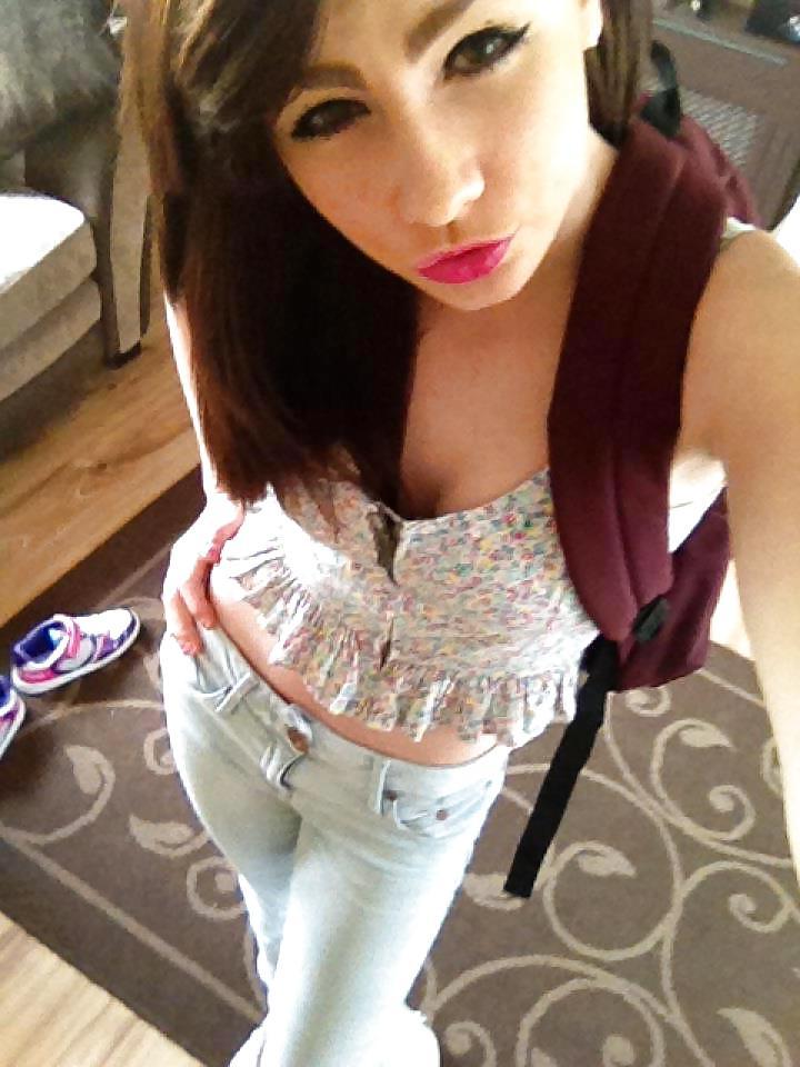 25P Nice skinny blonde facebook slut self shot