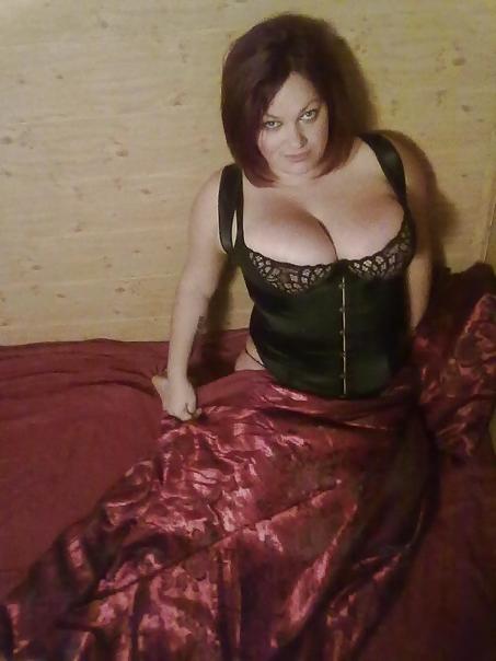 24P Busty Russian Woman 1292