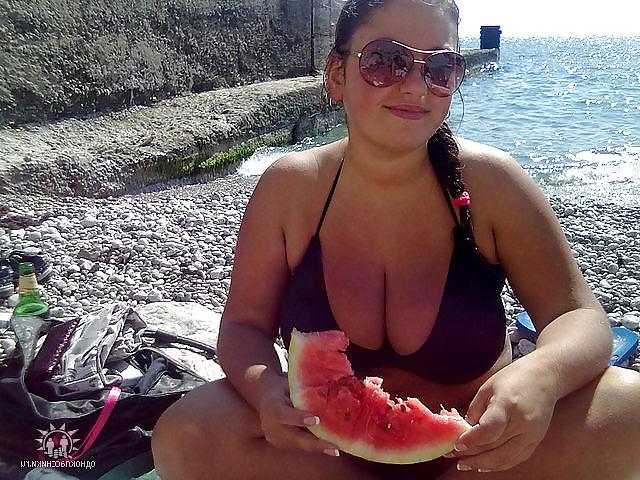 24P Busty Russian Woman 1292