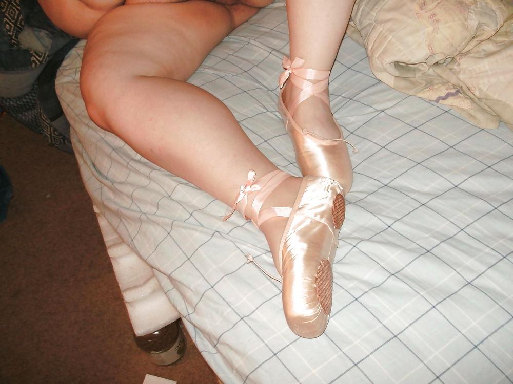 12P Who Wants to Cum on These for Me to Lick Off