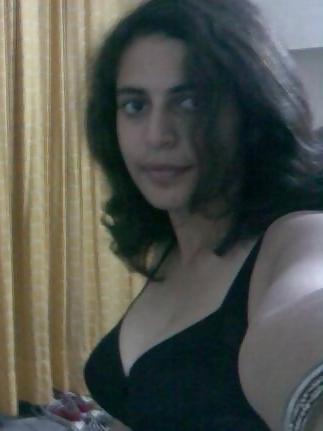 20P Desi Indian Girls SelfShot Hot Pics - Part 8