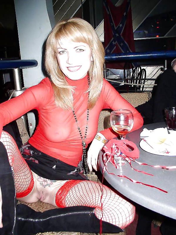 20P Just Flashing Pussy 16 !