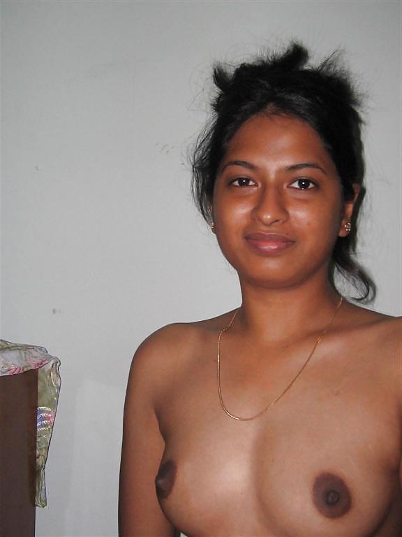 25P Naked desi girls