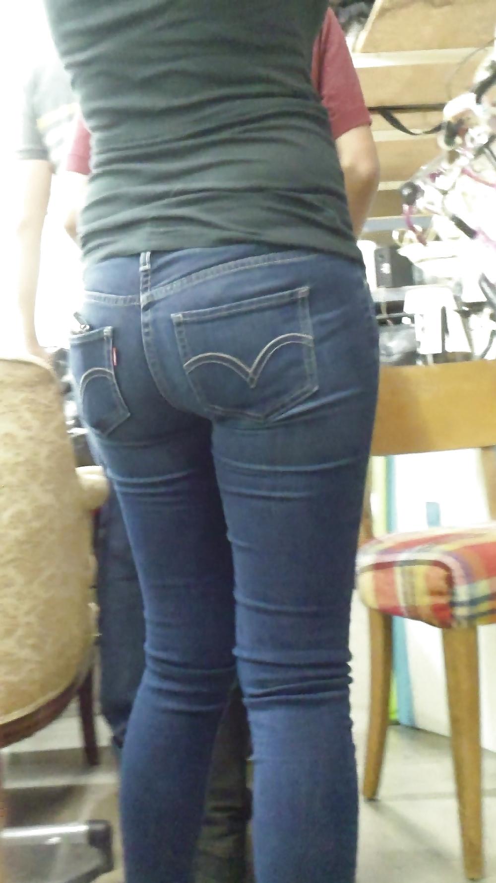 25P Nice sexy tight teen ass & butt in blue jeans 
