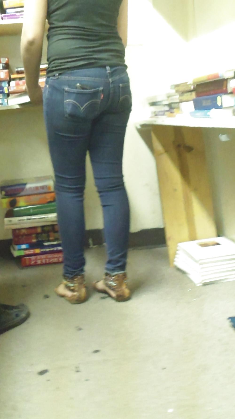 25P Nice sexy tight teen ass & butt in blue jeans 