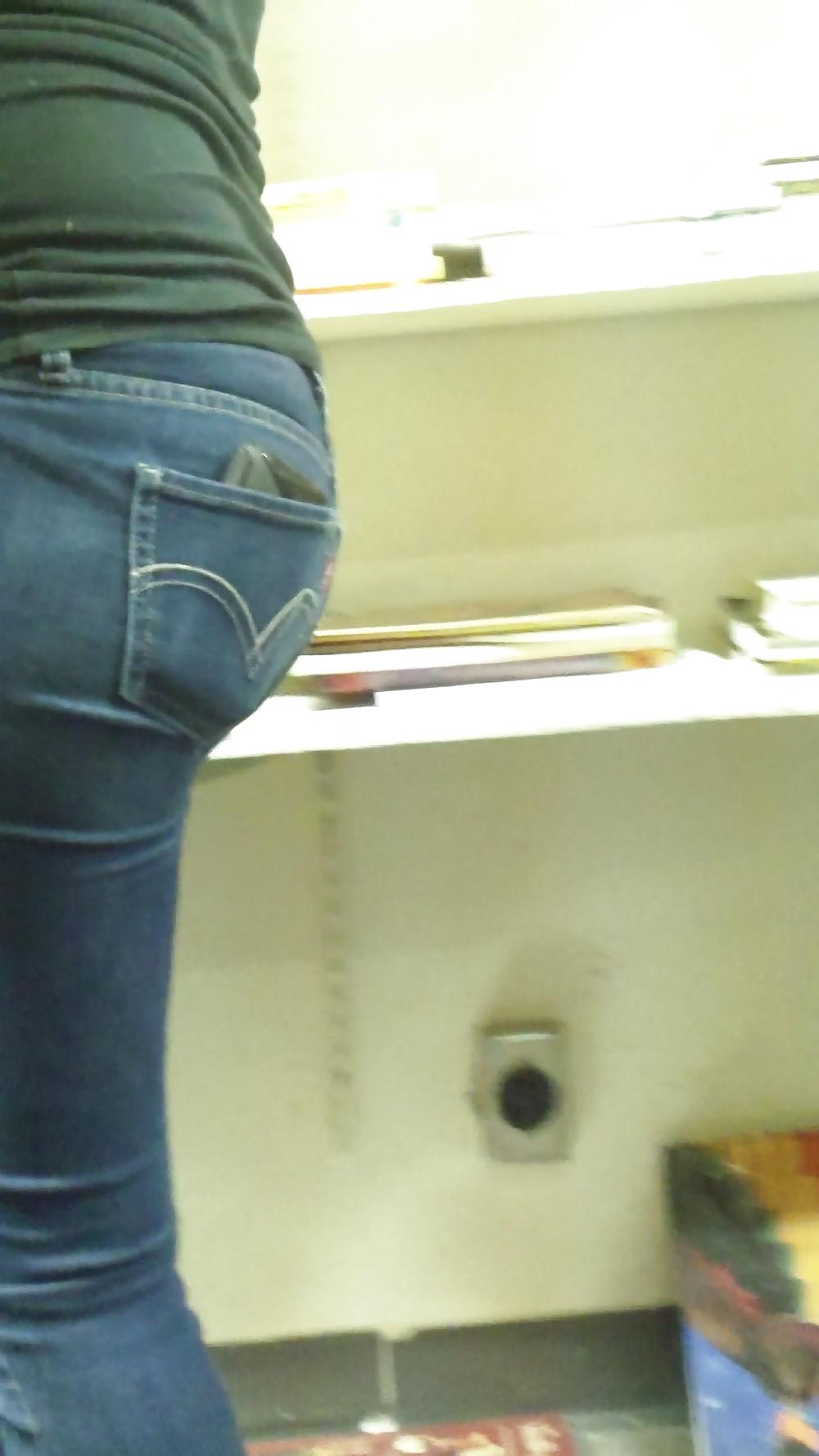 25P Nice sexy tight teen ass & butt in blue jeans 