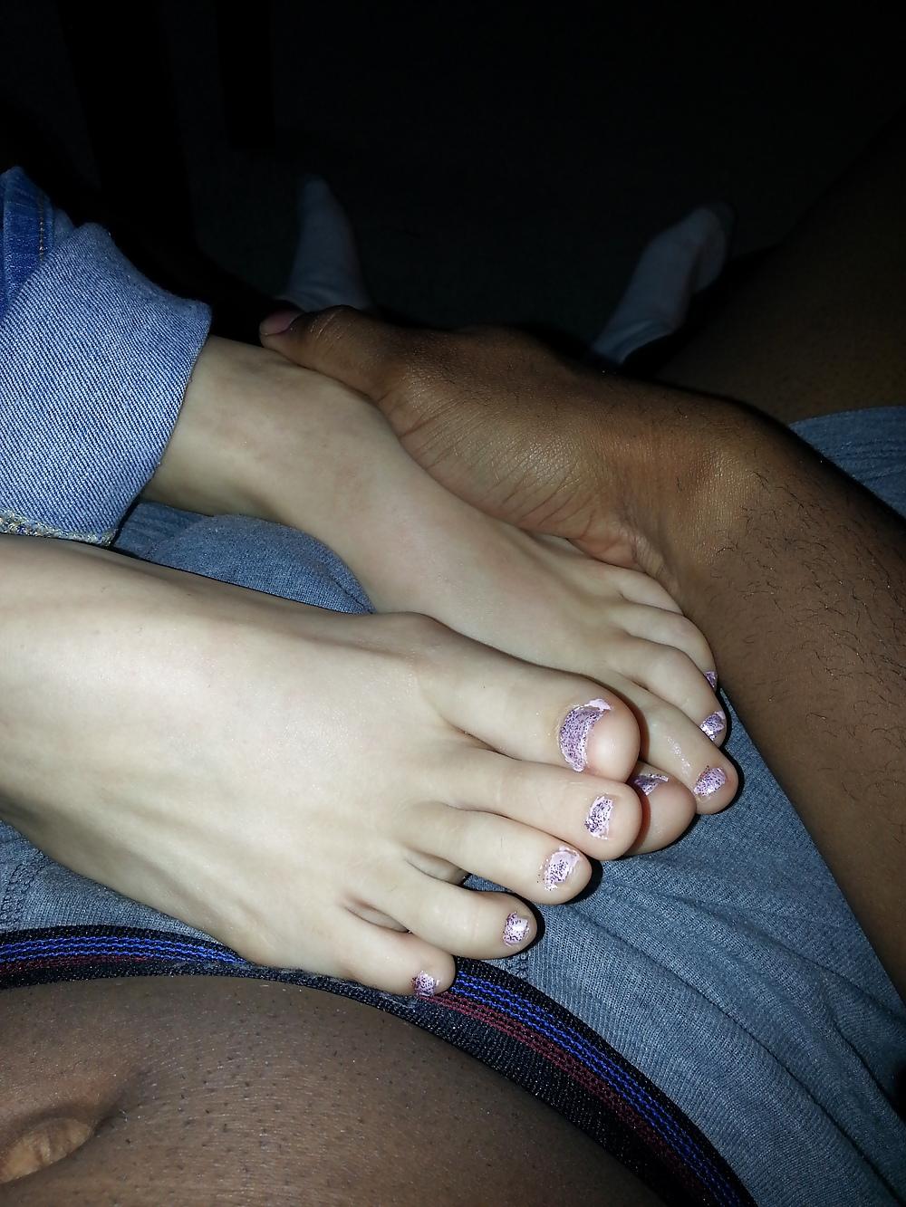 20P New friend's footjob