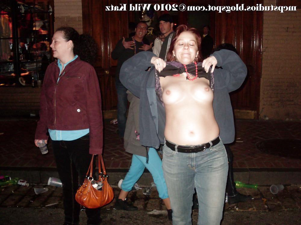 13P Mardi Gras Tits for Beads 2010 DVD