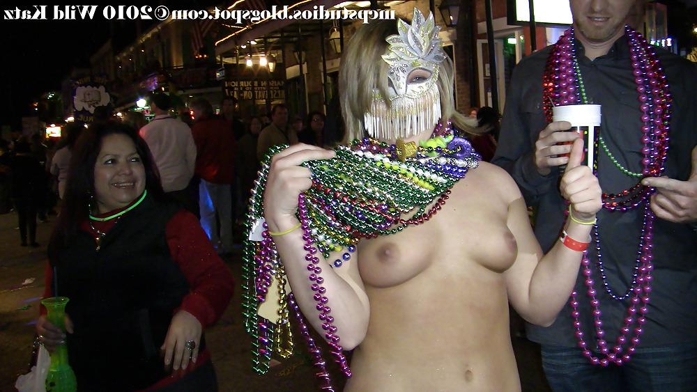 13P Mardi Gras Tits for Beads 2010 DVD