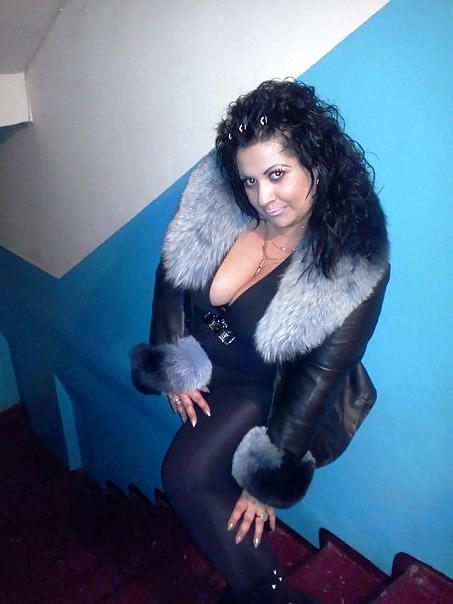 17P Busty Russian Woman 1398
