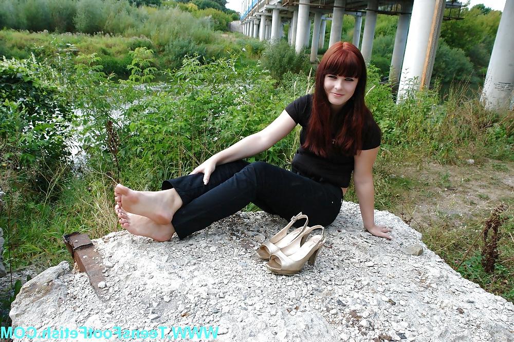 25P Random feet, footjob,... Pt 2