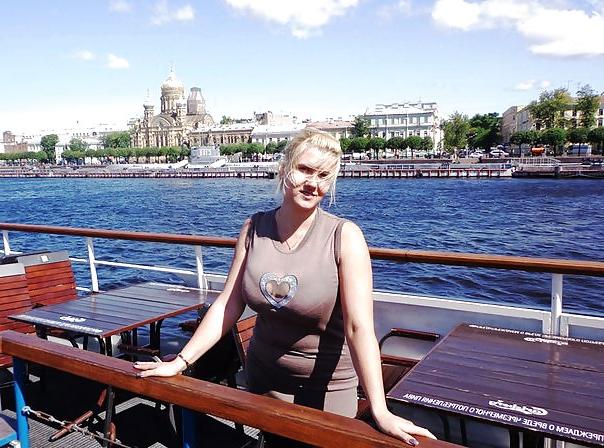 18P Busty Russian Woman 1502
