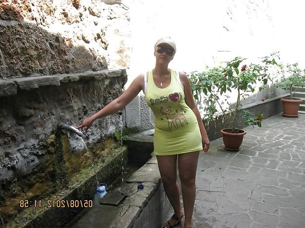 18P Busty Russian Woman 1502