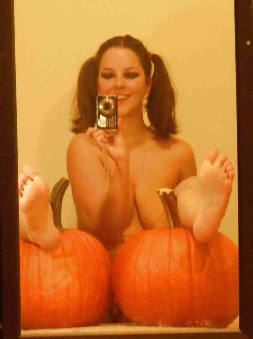 9P Halloween Slut