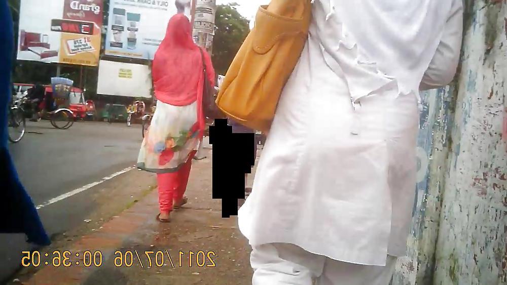 14P Bangladeshi Milfs Compilation
